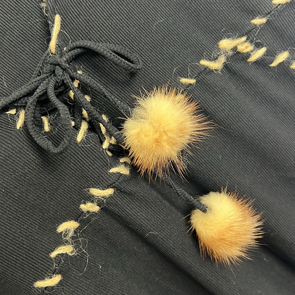 Roberto Cavalli black top with fur stitched edges and fur details sz.L vintage - Picture 3 of 12